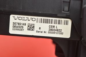 Volvo V70 Skrzynka bezpieczników / Komplet 30765149