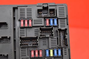 Nissan Micra Fuse box set 284B7-1HR0C