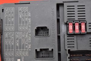 Nissan Micra Fuse box set 284B7-1HR0C