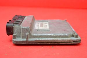 Volkswagen Polo Komputer / Sterownik ECU silnika 03D906032C