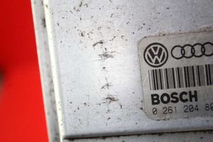 Volkswagen PASSAT B5 Unité de commande, module ECU de moteur 8D0907558E