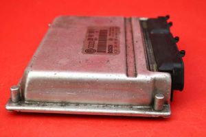 Volkswagen PASSAT B5 Komputer / Sterownik ECU silnika 8D0907558E