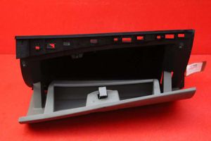 Renault Megane III Glove box 685000007R