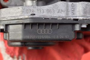 Audi A6 S6 C5 4B Kaasuttimen ilmaläppärunko 078133063AH