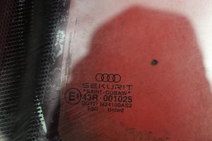 Audi A8 S8 D2 4D Szyba drzwi tylnych AUDI