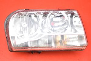 Chrysler 300 - 300C Lampa przednia 0000000