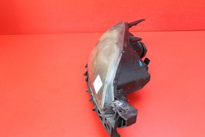 Mazda 3 I Lampa przednia P2951