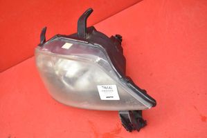 Mazda 2 Lampa przednia P2339R