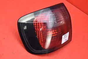 Nissan Primera Luz trasera/de freno 89023852