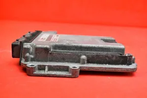 Renault Laguna III Komputer / Sterownik ECU silnika 8200726880