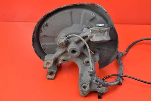 Audi A4 S4 B7 8E 8H Fuso a snodo con mozzo ruota anteriore AUDI