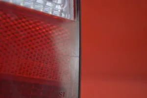 Opel Vectra B Aizmugurējais lukturis virsbūvē 90568047