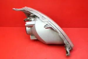 Toyota Yaris Verso Lampa przednia 52-002