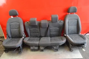 Mazda 323 F Sitze komplett 