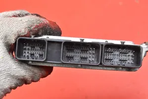 Renault Megane III Блок управления двигателем ECU 237100131R