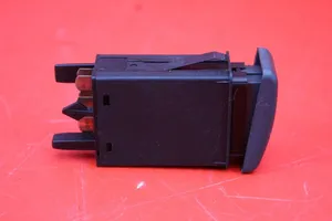 Skoda Octavia Mk1 (1U) Interrupteur feux de détresse 1U0953235C