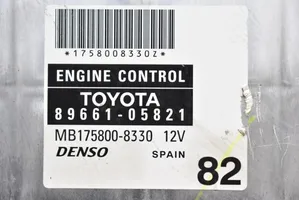 Toyota Avensis Verso Moottorin ohjainlaite/moduuli (käytetyt) 89661-05821
