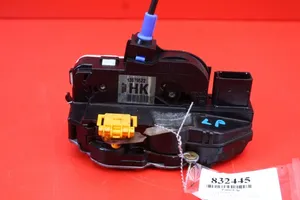 Opel Mokka Front door lock 13579522