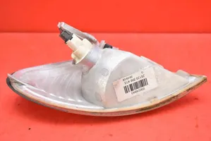 Nissan Almera Tino Indicatore di direzione anteriore 89004843