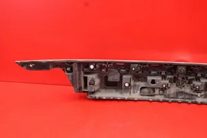 Opel Insignia A Lampa oświetlenia tylnej tablicy rejestracyjnej 13272845