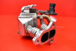 Toyota Yaris EGR-venttiili/lauhdutin 25601-33070