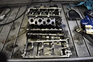 Volkswagen Touareg I Culasse moteur 1059354DK