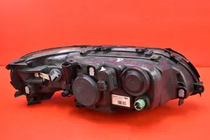 Volvo S60 Lampa przednia 30698835