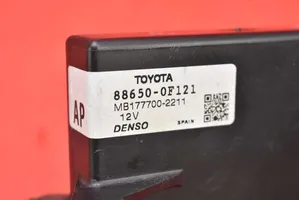 Toyota Corolla Verso E110 Komputer / Sterownik ECU silnika 88650-0F121