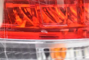 Toyota Avensis T270 Lampa tylna TOYOTA