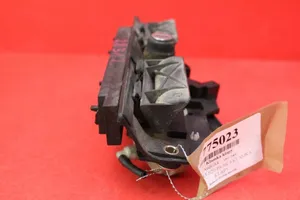 Audi A4 S4 B5 8D Maniglia esterna del portellone posteriore/bagagliaio 8D9827778