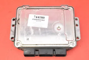 Peugeot 207 CC Komputer / Sterownik ECU silnika 9653958980