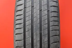 Cadillac SRX R17 summer tire 