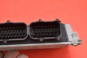 Skoda Fabia Mk2 (5J) Komputer / Sterownik ECU silnika 03E906023B