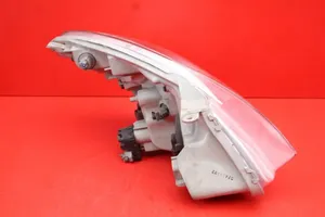 Toyota Corolla Verso E121 Lampa przednia 08-212-11F9L