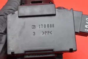 Mitsubishi ASX Schalter für Scheinwerferwischer 17G688