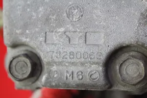 Mazda 3 I Bomba de dirección hidráulica MAZDA