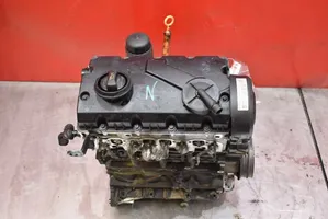 Volkswagen PASSAT B5.5 Engine AVF