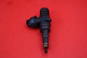 Volkswagen Touareg I Fuel injector 07Z130073H