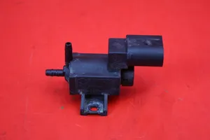 Volkswagen PASSAT B6 Vacuum valve 037906283D