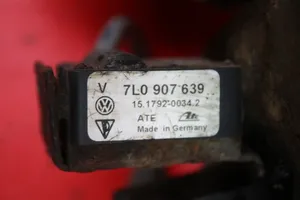 Volkswagen Touareg I Front shock absorber/damper 7L6412022T