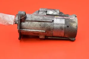 Volkswagen PASSAT B5.5 Starter motor 068911024L