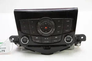 Chevrolet Cruze Radio/CD/DVD/GPS-pääyksikkö 22883322