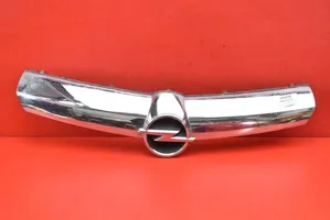Opel Corsa D Priekšējais režģis 13223226