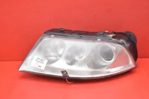 Volkswagen PASSAT B5.5 Lampa przednia 3B7941015M