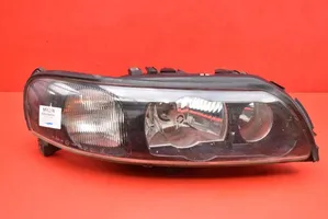 Volvo XC70 Lampa przednia 30655906