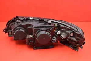 Volvo XC70 Lampa przednia 30655906