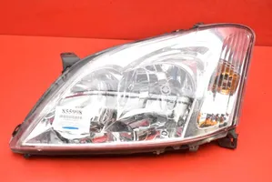 Toyota Corolla E120 E130 Lampa przednia 0000