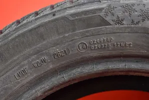 Toyota Avensis Verso R17 winter tire BARUM