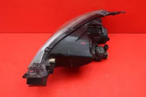 Mazda 3 I Lampa przednia P2951