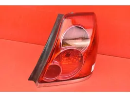 Toyota Avensis Verso Lampa tylna 05-48